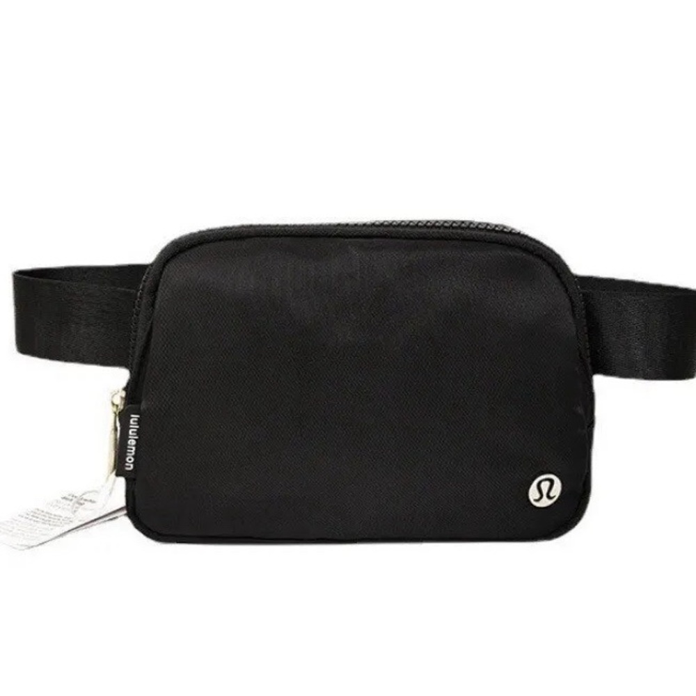 Lululemon Everywhere Belt Bag 1L Black